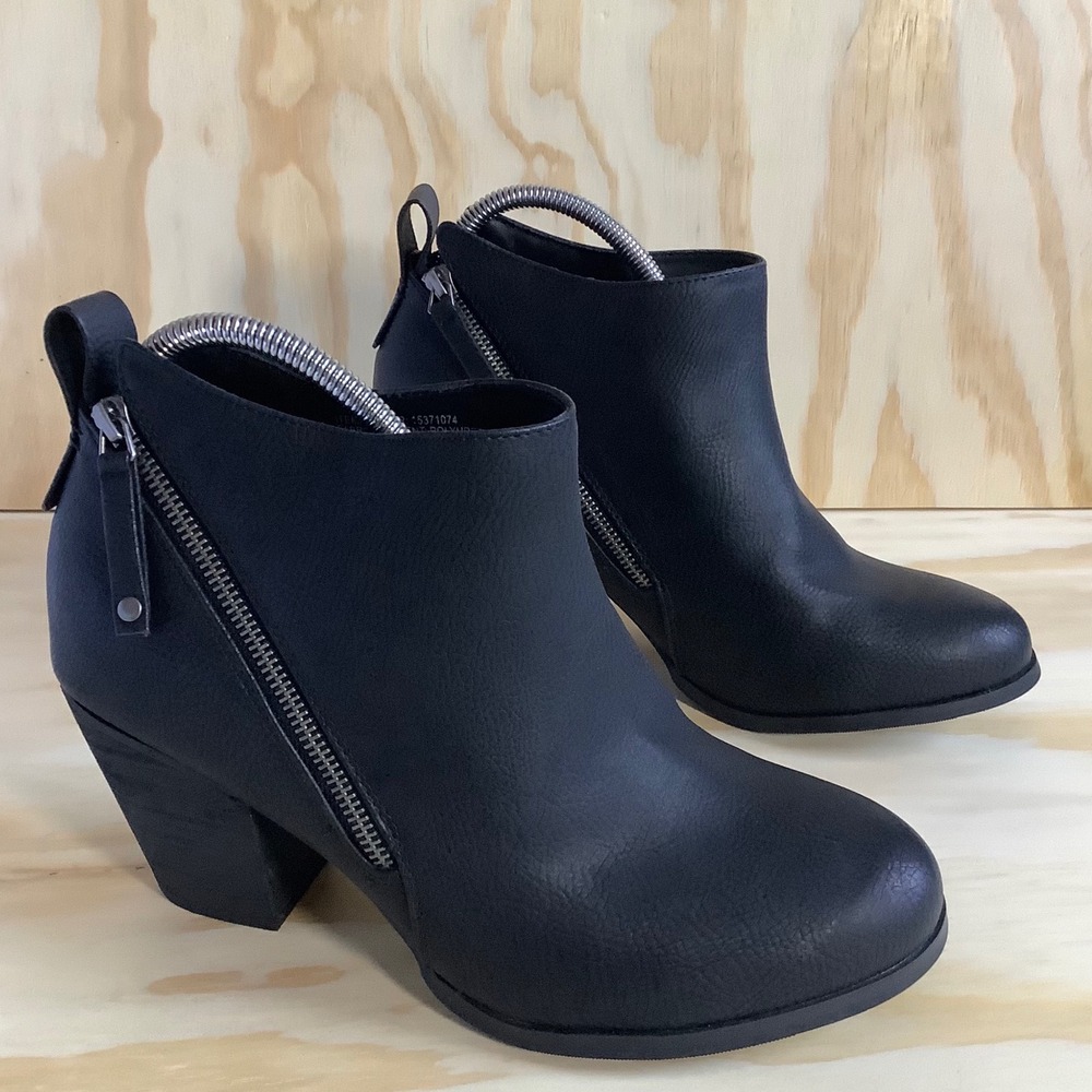 Torrid Womens MOTO Black Faux Leather Double Zip Block Heel Ankle Booties 11WW